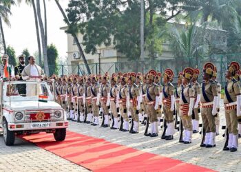 झारखंड में बीजेपी की हार ने रघुबर दास के लिए राज्य की राजनीति में वापसी का रास्ता क्यों खोल दिया है?