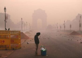 दिल्ली वायु प्रदूषण: पूरे NCR में GRAP-3 उपाय लागू, AQI 'बहुत खराब' श्रेणी में