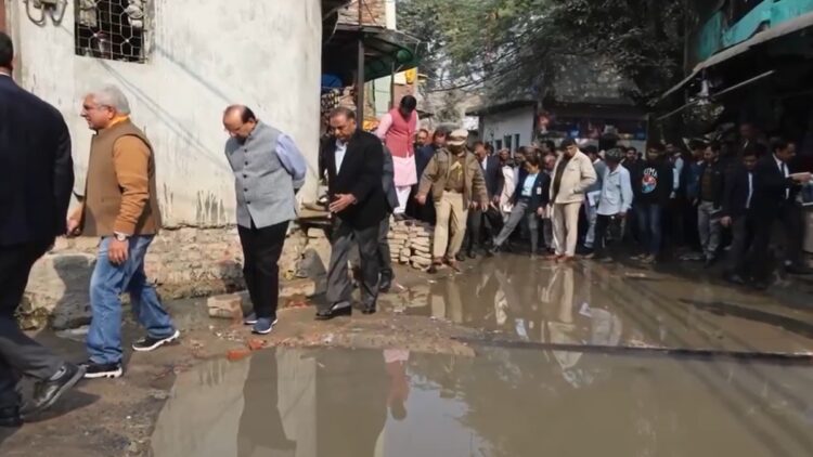 'नारकीय हालात देखें', दिल्ली एलजी ने जमीनी दौरे के बाद AAP सरकार को लताड़ा, केजरीवाल ने दिया जवाब