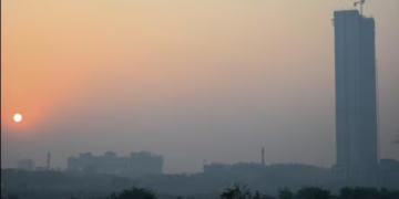 नोएडा का मौसम और 17 दिसंबर 2024 को AQI, आसमान साफ़ है: तापमान, वायु गुणवत्ता अपडेट