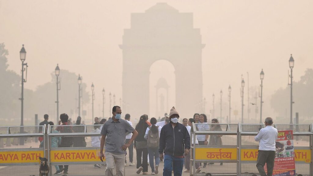 दिल्ली प्रदूषण: राष्ट्रीय राजधानी में GRAP-4 प्रतिबंध हटाए गए, GRAP-3 कायम रहेगा