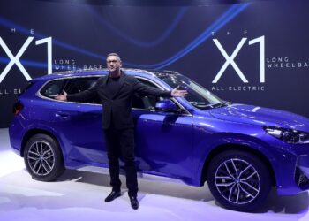 BMW X1 LWB इलेक्ट्रिक 531 किमी रेंज के साथ लॉन्च हुई