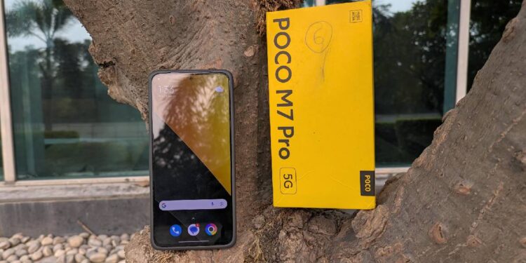 Poco M7 Pro Review: क्या यह 15,000 रुपये के बजट फोन की लड़ाई जीत सकता है?