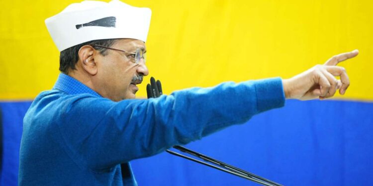 अरविंद केजरीवाल को ईसी से 'जहर पानी' की टिप्पणी के लिए दूसरा नोटिस मिलता है, कल तक उत्तर प्रस्तुत करने के लिए