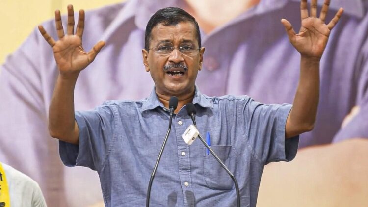 अरविंद केजरीवाल ने आरएसएस प्रमुख मोहन भागवत को लिखा पत्र, बीजेपी से जुड़े सवाल पूछे