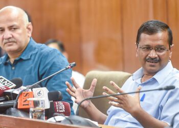 केंद्र ने दिल्ली शराब नीति मामले में केजरीवाल, सिसौदिया के खिलाफ मुकदमा चलाने के लिए ईडी को मंजूरी दी: सूत्र