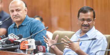 केंद्र ने दिल्ली शराब नीति मामले में केजरीवाल, सिसौदिया के खिलाफ मुकदमा चलाने के लिए ईडी को मंजूरी दी: सूत्र