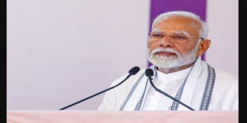 गणतंत्र दिवस: पीएम मोदी ने देशवासियों को दी शुभकामनाएं, कहा- 'सभी महान महिलाओं और पुरुषों को नमन'