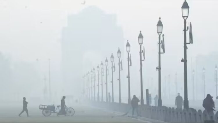 मौसम अपडेट: कोहरे की चादर में लिपटा दिल्ली-एनसीआर, कम दृश्यता के कारण यात्रियों को बड़ी परेशानी का सामना करना पड़ा