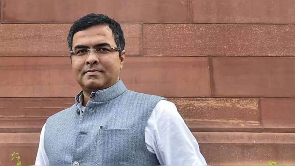 दिल्ली मंत्री पार्वेश वर्मा ने भाजपा निर्वाचन क्षेत्रों में सीसीटीवी कैमरों की गैर-संकल्प की जांच की