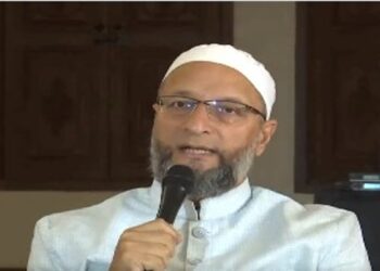 Owaisi ने WAQF संशोधन बिल पर सरकार को चेतावनी दी है, का कहना है कि यह "सामाजिक अस्थिरता" को जन्म देगा।