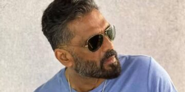 Suniel Shetty ने संयुक्त राज्य अमेरिका में बंदूक की नोक पर हथकड़ी लगाई जा रही है क्योंकि गलतफहमी पोस्ट 9/11 हमलों के बाद