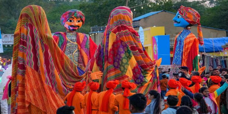 Surajkund Mela 2025 कल शुरू करने के लिए, दिल्ली मेट्रो 17-दिवसीय शिल्प मेले के लिए टिकटों की बिक्री शुरू करता है