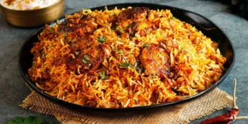 अलीगढ़ मुस्लिम विश्वविद्यालय: 'बीफ बिरयानी की सेवा कर रहे होंगे ...' अमू के वरिष्ठ भोजन से नोटिस वायरल हो जाता है, पुलिस प्रतिक्रिया करता है