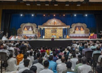 दक्षिणी गोलार्ध में सबसे बड़ा हिंदू मंदिर दक्षिण अफ्रीका के जोहान्सबर्ग में उद्घाटन किया गया