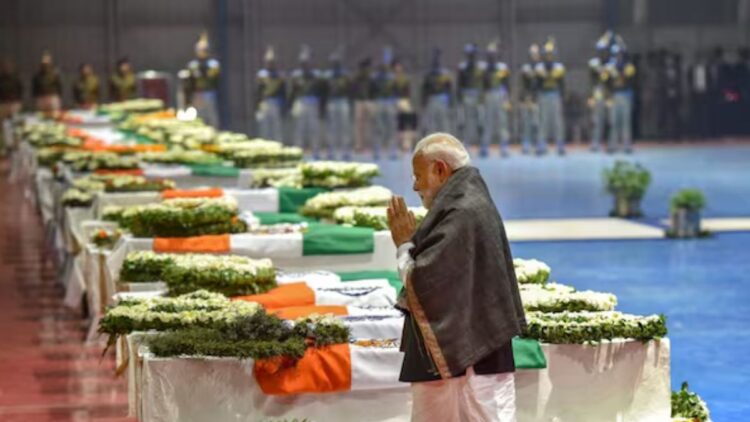 पीएम मोदी, अमित शाह ने पुलवामा शहीदों को श्रद्धांजलि दी, सरकार ने कहा कि आतंकवादियों को 'नष्ट' करने के लिए निर्धारित किया गया