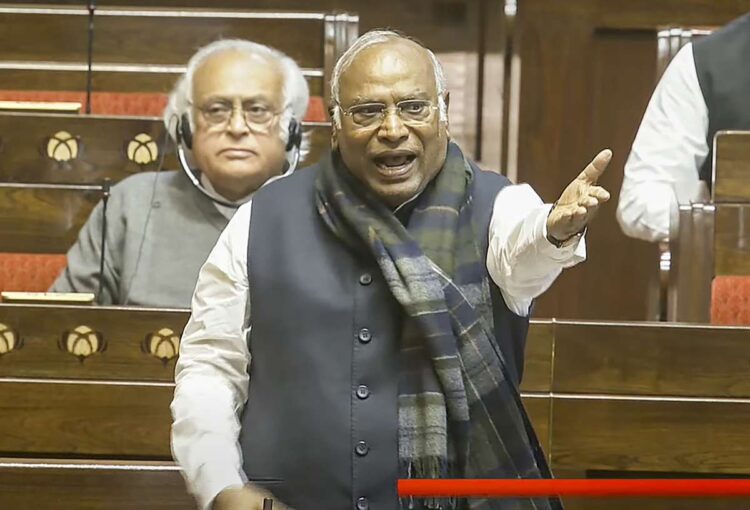 मल्लिकरजुन खड़गे ने वक्फ बिल की रिपोर्ट 'फरजी' को बुलाया, राज्यसभा के अध्यक्ष से आग्रह किया कि
