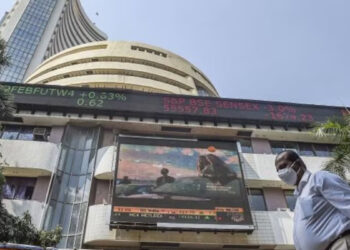 मार्केट ओपनिंग बेल: Sensex 400 से अधिक अंक, निफ्टी 22,650 से नीचे, लाल रंग में सभी सेक्टोरल इंडेक्स