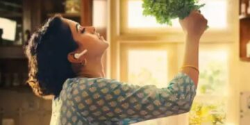 सान्या मल्होत्रा ​​पेन्स ने अपनी फिल्म श्रीमती के लिए भारी प्रतिक्रिया प्राप्त करने के लिए हार्दिक नोट किया।