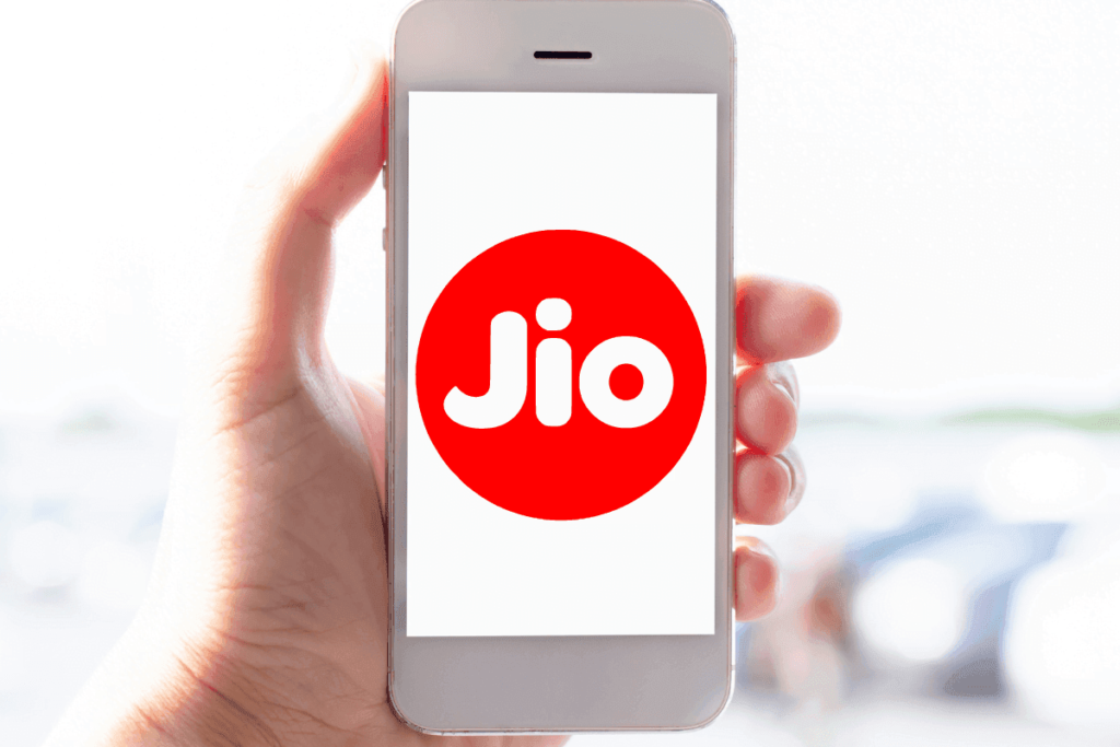 क्या Jio की सबसे सस्ती वार्षिक योजना अभी भी 2025 में इसके लायक है