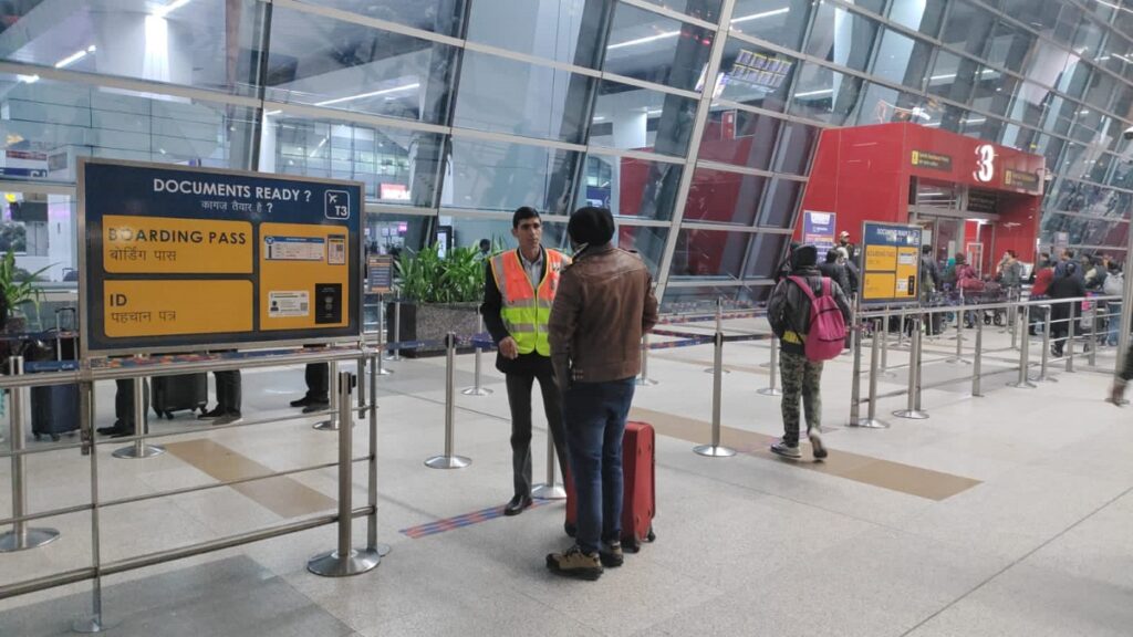 दिल्ली: IGI हवाई अड्डे पर आत्महत्या से महिला CISF कांस्टेबल की मृत्यु हो जाती है