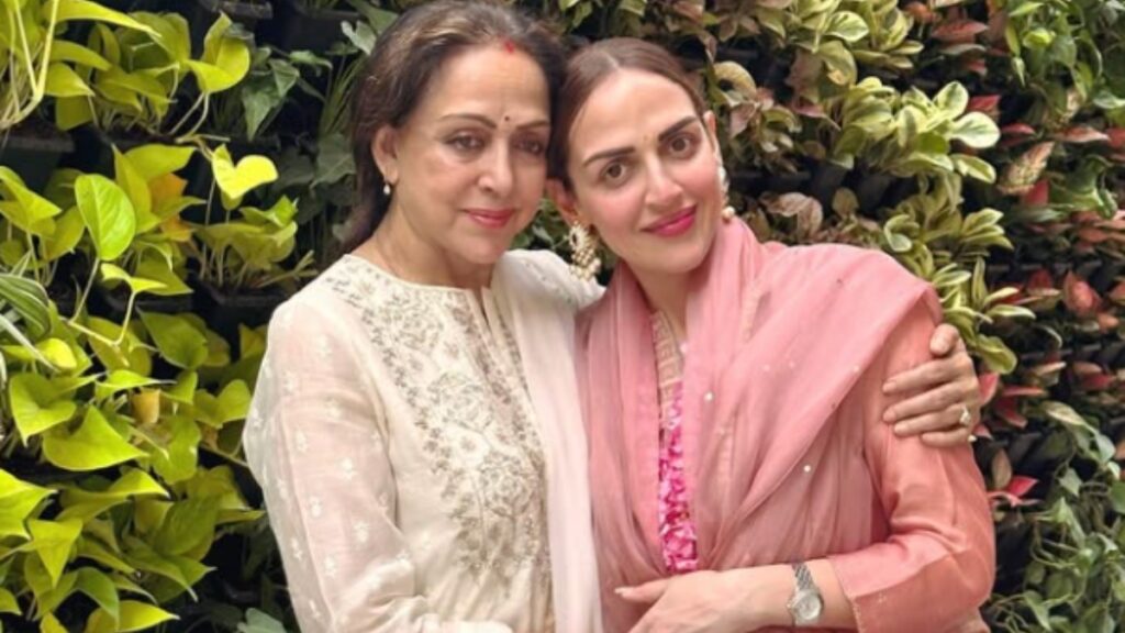 Esha Deol 76 वर्षीय Hema Malini की चमकती त्वचा के सौंदर्य रहस्य साझा करता है, विवरण जानता है