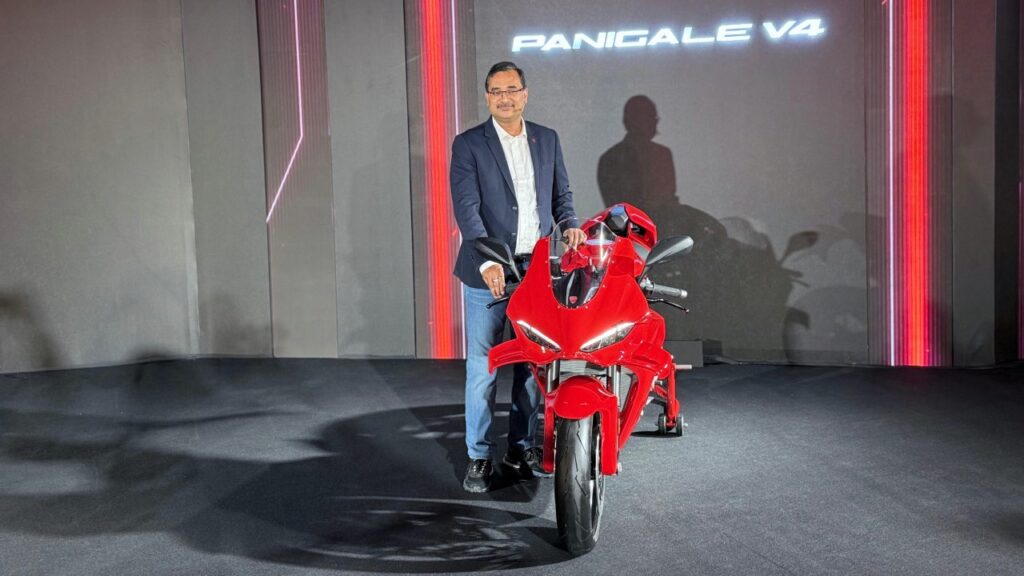 2025 DUCATI PANIGALE V4 और V4S भारत में लॉन्च किया गया - कीमतें ₹ 29.99 लाख से शुरू होती हैं