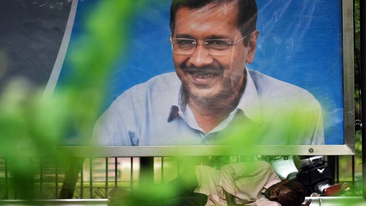दिल्ली अदालत ने अरविंद केजरीवाल के खिलाफ 'सार्वजनिक संपत्ति के अपवाद' के लिए एफआईआर का आदेश देते हुए क्या कहा,
