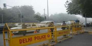 दिल्ली पुलिस ने बेगमपुर क्षेत्र में मुठभेड़ के दौरान तीन अपराधियों को गिरफ्तार किया