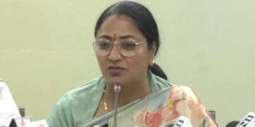 दिल्ली बजट 2025: सीएम रेखा गुप्ता लोगों से सुझाव मांगता है, 'सभी पोल वादों को पूरा करने की कोशिश कर रहा है'