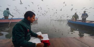 दिल्ली सरकार ने पर्यटन को बढ़ावा देने के लिए सौर-संचालित नौका, क्रूज सेवा के साथ यमुना नदी को पुनर्जीवित करने की योजना बनाई है