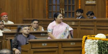 भवन निर्माण के लिए पुलिस की अनुमति की आवश्यकता नहीं है, शाह के साथ मिलने के एक दिन बाद दिल्ली सरकार पर जोर देता है