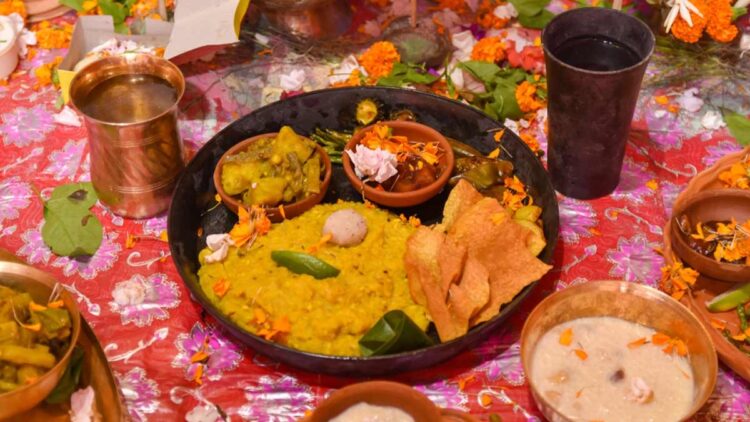 रंगभरी एकादशी 2025: भोग आइटम भगवान शिव और देवी पार्वती को आशीर्वाद देने के लिए पेशकश करने के लिए