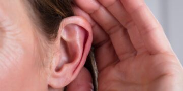 विश्व सुनवाई दिवस 2025: सुनवाई की क्षमता में कमी? इन युक्तियों के साथ अपने कानों को सुरक्षित रखें