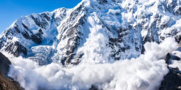 हिमाचल प्रदेश में इन क्षेत्रों के लिए हिमस्खलन अलर्ट जारी किया गया | पूर्ण विवरण की जाँच करें