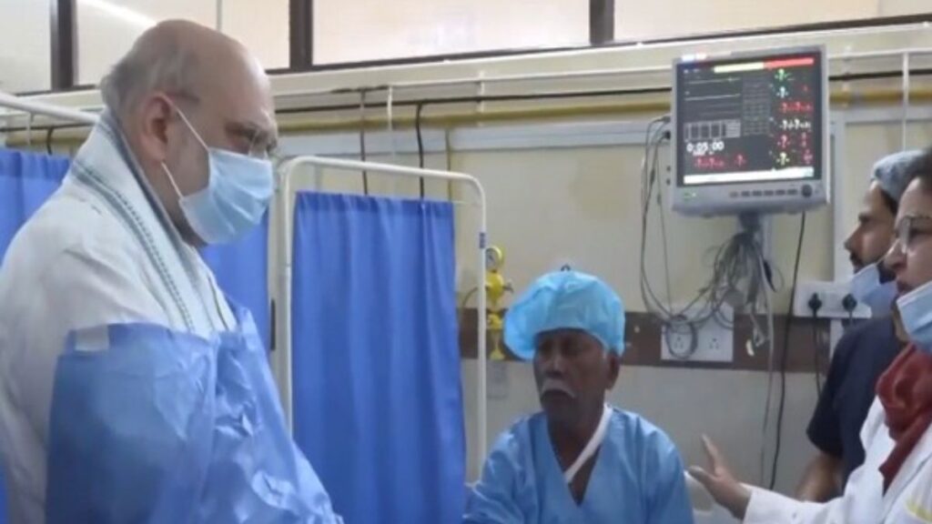 एचएम अमित शाह अनंतनाग अस्पताल में पहलगाम आतंकी हमले पीड़ितों से मिलते हैं