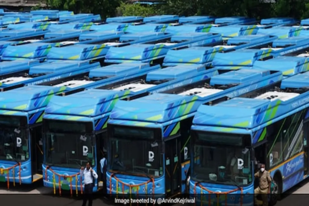 यात्रियों के लिए अच्छी खबर! दिल्ली सीएम रेखा गुप्ता 670 नई बसें उपलब्ध कराने के लिए, यह जांचें कि यह कैसे भीड़ को कम करेगा