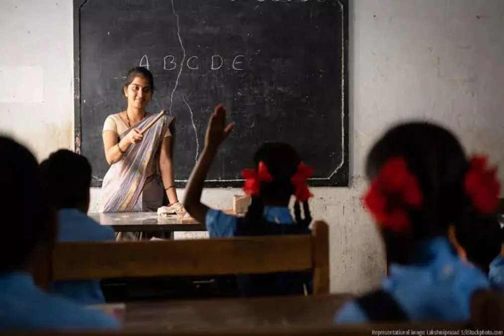 हरियाणा कॉलेज भर्ती 2025: सरकारी लिफ्ट बैन, 2,400 से अधिक शिक्षण और गैर-शिक्षण नौकरियों के लिए मार्ग