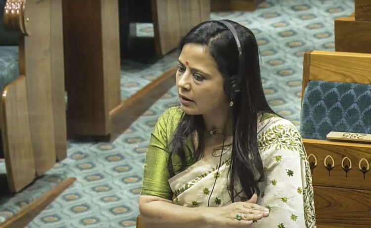 टीएमसी सांसद माहुआ मोत्रा ​​ने सुप्रीम कोर्ट को चुनौती देने वाला वक्फ संशोधन अधिनियम, 16 अप्रैल को सुनवाई की