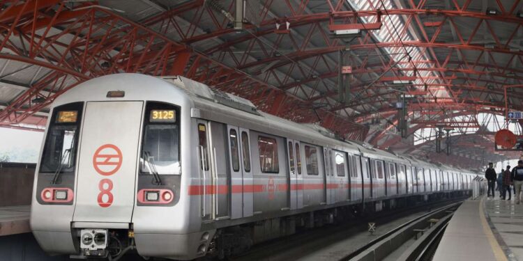 ध्यान दें दिल्ली मेट्रो यात्रियों: JLN मेट्रो स्टेशन गेट नंबर 2 ताहावुर राणा के आगमन के कारण बंद हो गया