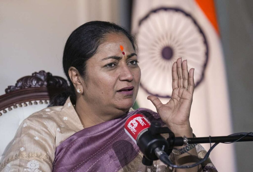 दिल्ली सीएम रेखा गुप्ता ने फीस हाइक के खिलाफ निजी स्कूलों को चेतावनी दी, 'छात्रों को परेशान करने का कोई अधिकार नहीं'