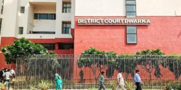 दिल्ली के द्वारका कोर्ट को बम खतरा मेल प्राप्त होता है, सुरक्षा एजेंसियां ​​पूरी तरह से खोज ऑपरेशन लॉन्च करती हैं