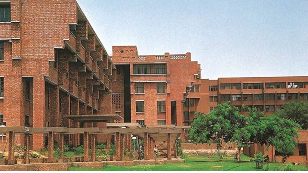 JNU कथित तौर पर विदेशी शोधकर्ता से छेड़छाड़ के लिए वरिष्ठ प्रोफेसर को समाप्त करता है