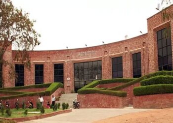 JNUSU चुनावों ने EC कार्यालय में हिंसा के बाद रखा, सुरक्षा चिंताओं का हवाला दिया