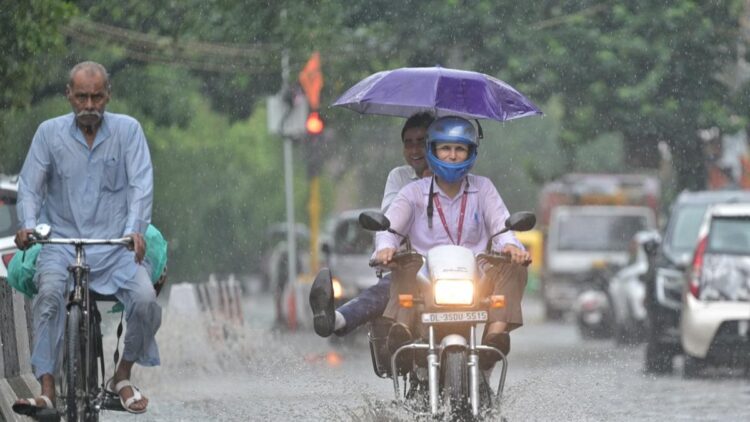 मौसम की चेतावनी: बारिश, दिल्ली-एनसीआर में गरज की संभावना, ऊपर और उत्तर भारत के अन्य हिस्सों में आज