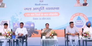 दिल्ली सरकार ने गर्मियों की आपूर्ति को बढ़ावा देने के लिए स्थान ट्रैकिंग सिस्टम के साथ फिट किए गए 1,100 से अधिक पानी के टैंकरों को लॉन्च किया