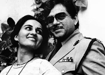 80 के दशक की अभिनेत्री जो अपने सह-अभिनेता द्वारा प्यार में विश्वासघात करती थी, बाद में पाकिस्तानी क्रिकेटर से शादी की, अब मुंबई में रहती है