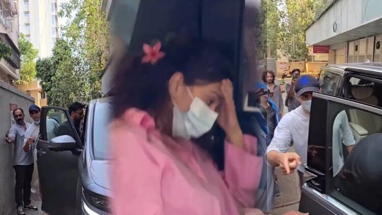 सिद्धार्थ मल्होत्रा ​​गर्भवती किआरा आडवाणी को पकड़ने के लिए पपराज़ी में चिल्लाता है, कहते हैं, 'व्यवहार करना सीखो' | घड़ी