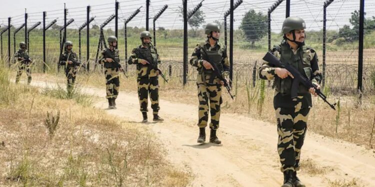 बीएसएफ जवान ने गलती से सीमा पार करने के बाद पाकिस्तान रेंजर्स द्वारा हिरासत में लिया, रिलीज के लिए बातचीत की