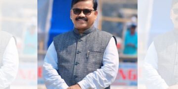 JD (U) Seakanchal में झटका देता है क्योंकि मुजाहिद आलम वक्फ एक्ट संशोधन के समर्थन पर छोड़ देता है